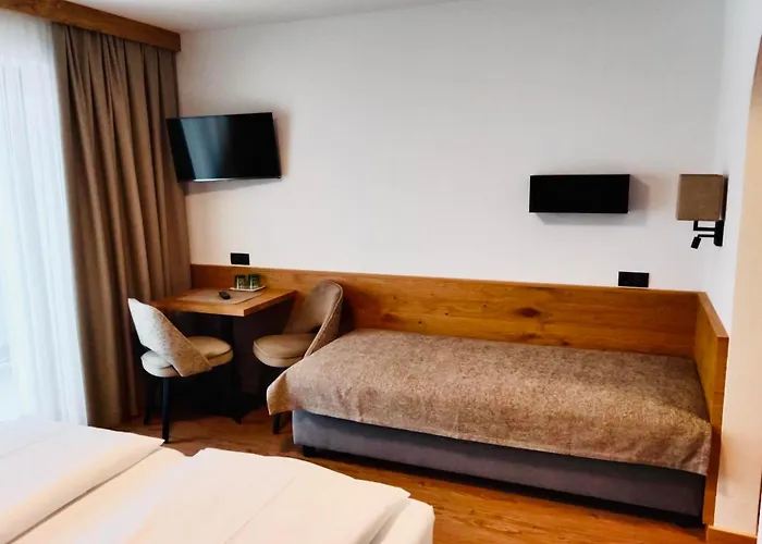 Kristall B&B 플리르쉬